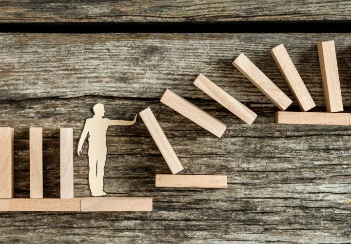 Between Control and Chaos